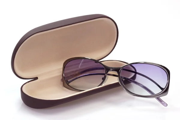Gafas de sol en estuche de gafas — Foto de Stock