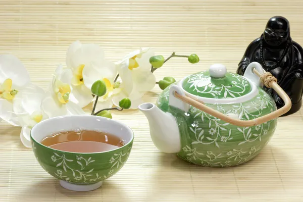 Будда с чаем — стоковое фото
