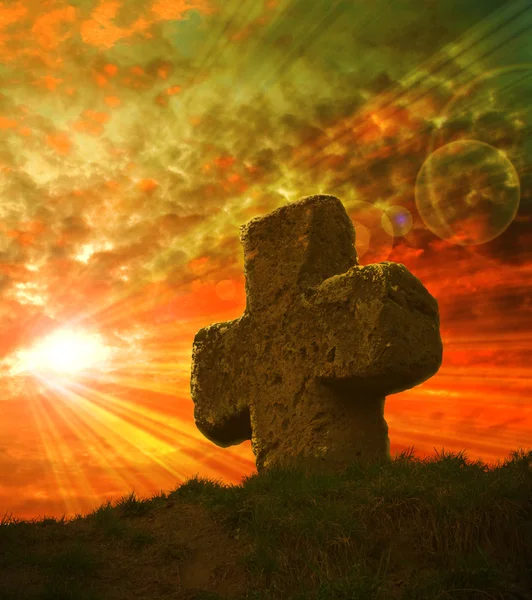 Antigua cruz de piedra — Foto de Stock