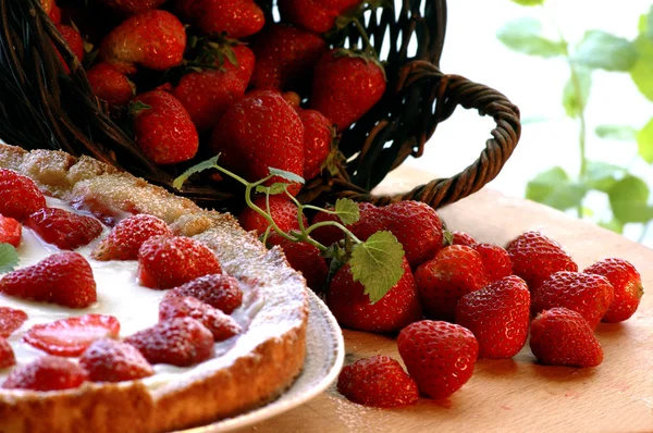 Strawberry summer cake with fresh fruits