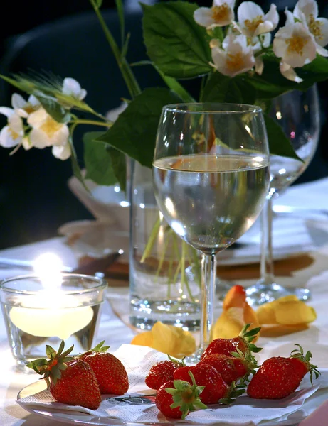 Strawberry and jasmin on evening party — Stock Photo, Image