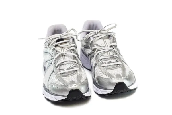 Par de mulheres correndo sapatos isolados — Fotografia de Stock