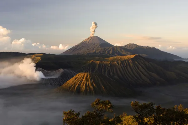 Бром Маунт виверження вулкана — стокове фото