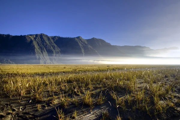 Bromo vulkán - tenger, a homok — Stock Fotó