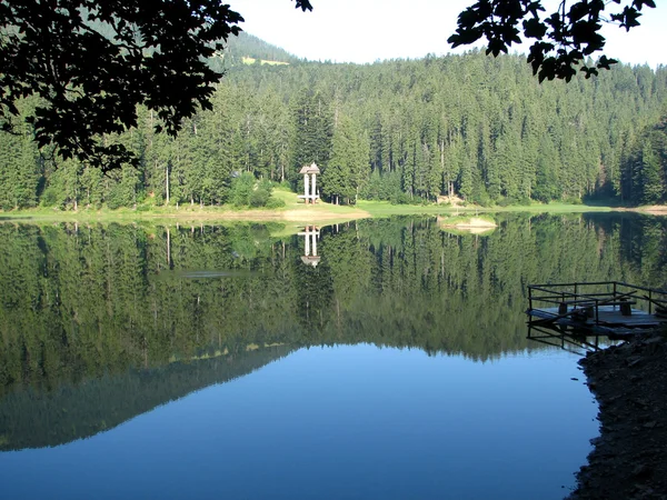 Jezero Sinevir — Stock fotografie