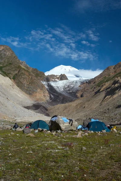 산악 캠프 — 스톡 사진