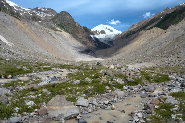Bom dia Elbrus. — Fotografia de Stock