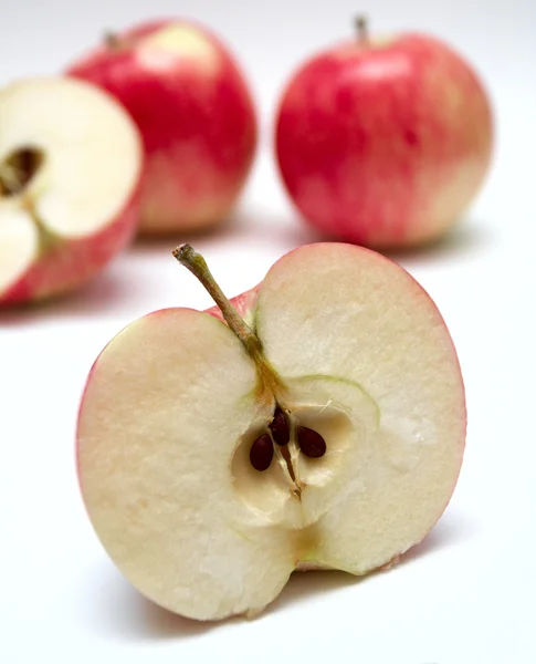 Rebanada de manzana jugosa — Foto de Stock