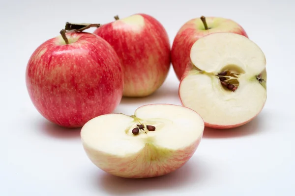 Slice of juicy apple — Stock Photo, Image