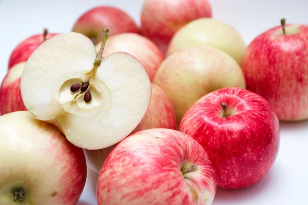 Bit av juicy apple — Stockfoto