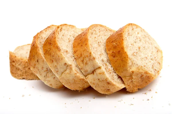 Pão longo cortado com farelo de cereais — Fotografia de Stock