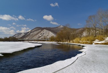 son buz Nehri üzerinde