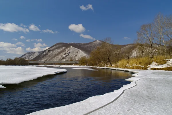 L'ultimo ghiaccio sul fiume — Foto Stock