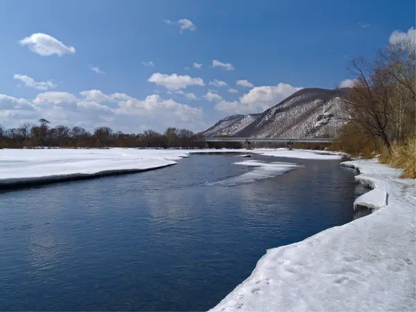 L'ultimo ghiaccio sul fiume — Foto Stock