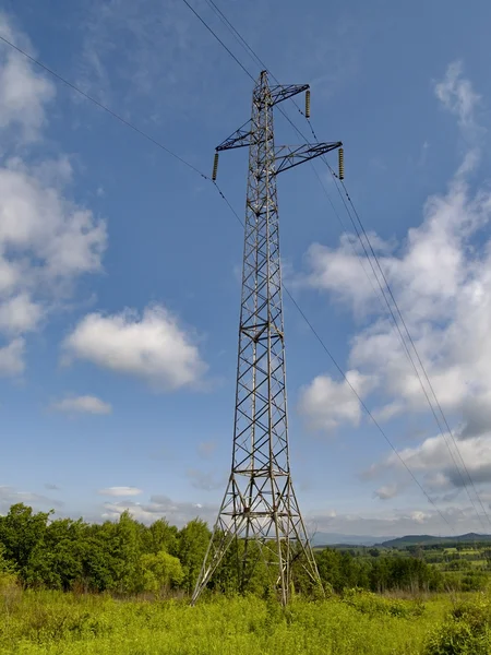 塔的电力线路 — 图库照片