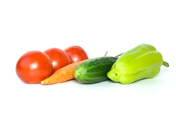 Rajčata, mrkev, okurka a paprika — Stock fotografie