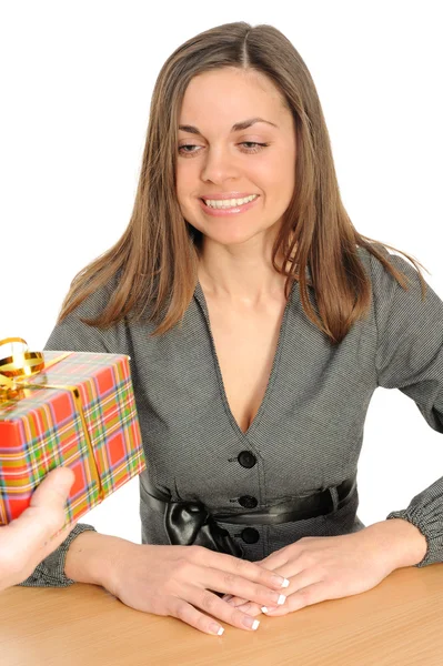 The happy woman with the gift, — Stock Photo, Image