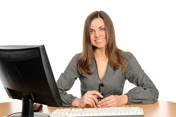 Mulher antes de seu computador — Fotografia de Stock