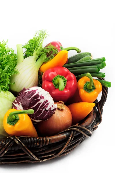 Verduras en la cesta — Foto de Stock