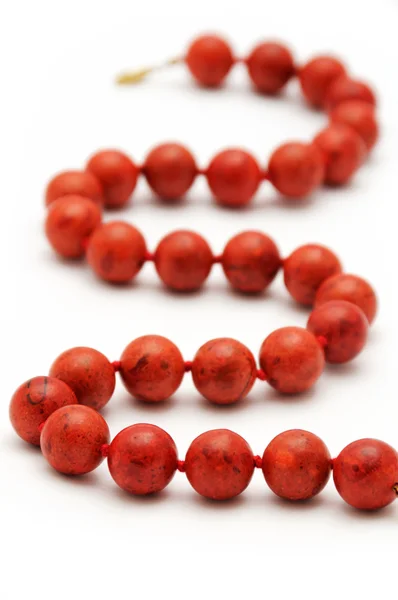 Ожерелье из красного коралла — стоковое фото