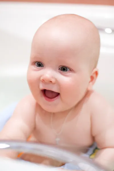 Banho de bebê Fotografias De Stock Royalty-Free