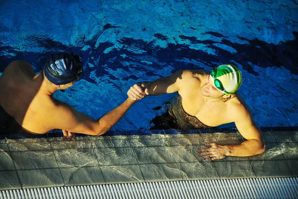 Plavání vítěz závodu — Stock fotografie