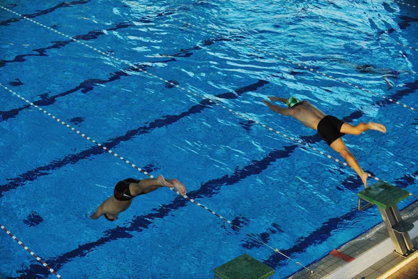 Νέοι swimmmers για κολύμπι έναρξη — Φωτογραφία Αρχείου