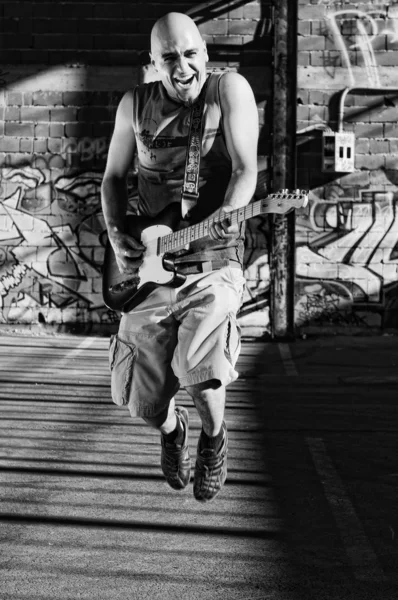 屋外音楽ギター プレーヤー — ストック写真