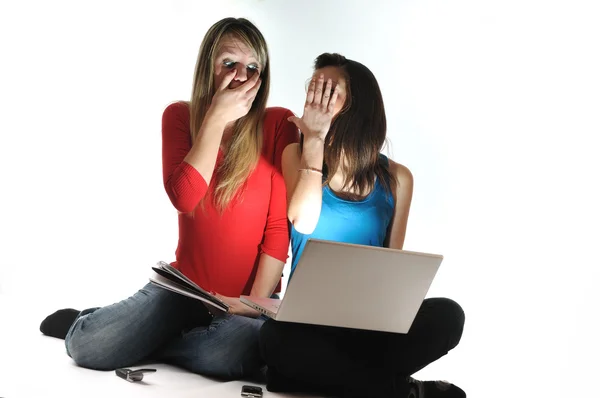 Twee jonge vrouw student — Stockfoto