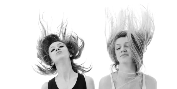 Strona kobieta na białym tle z wiatrem we włosach — Zdjęcie stockowe