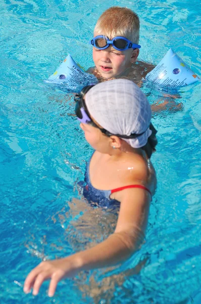 Leuk zwembad — Stockfoto