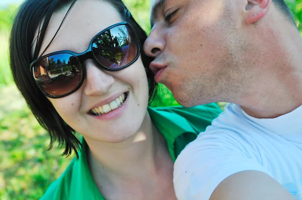 Young happy couple closeup — Stock Photo, Image