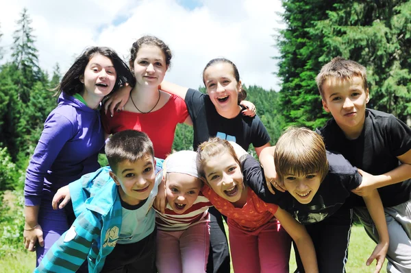 Child group outdoor — Stock Photo, Image