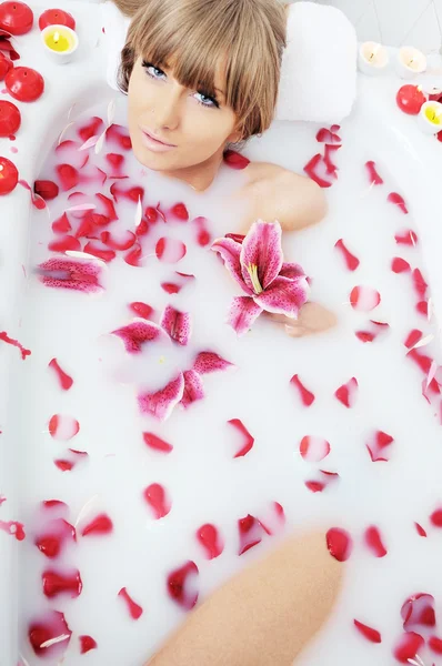 Жінка ванна квітка — стокове фото