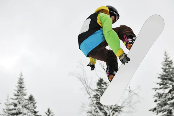 Snowboard salto — Foto de Stock