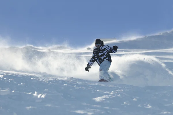 Freestyle snowboard ugrás és lovaglás — Stock Fotó