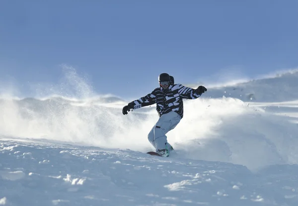Freestyle snowboarder jump and ride — Stock Photo, Image