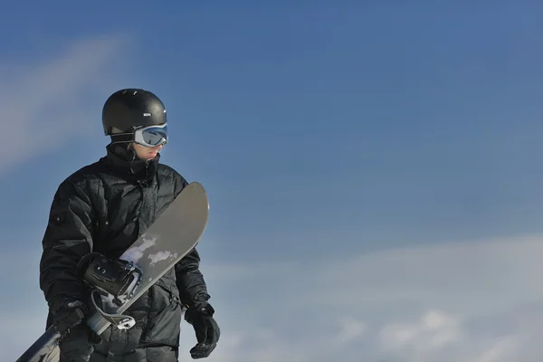 フリースタイルスノーボーダージャンプ&ライド — ストック写真