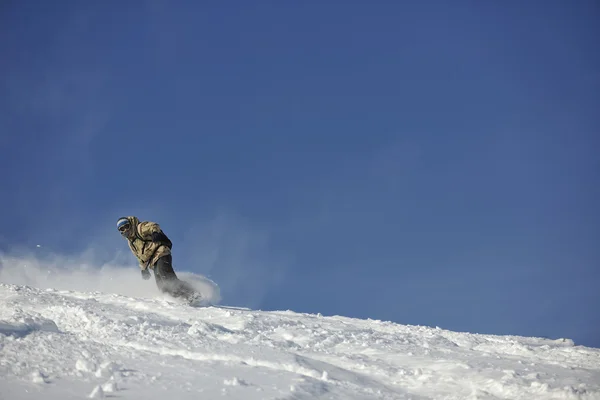 프리스타일 스노보드 점프와 타기 — 스톡 사진
