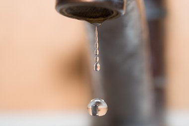 Drop of water from faucet 2 clipart