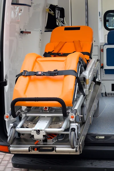 Lettiera per ruote da primo piano in ambulanza — Foto Stock