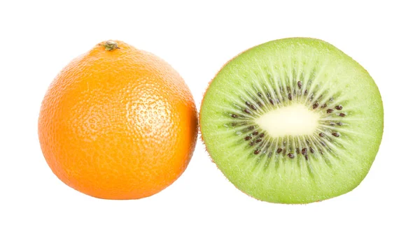 Une moitié de kiwi et de mandarine — Photo