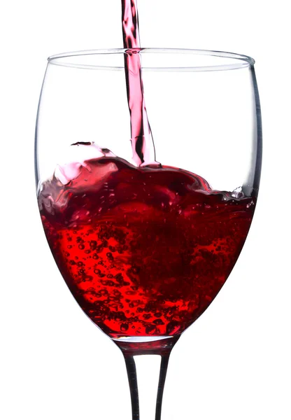 붉은 포도주를 유리잔에 붓는 모습 — 스톡 사진