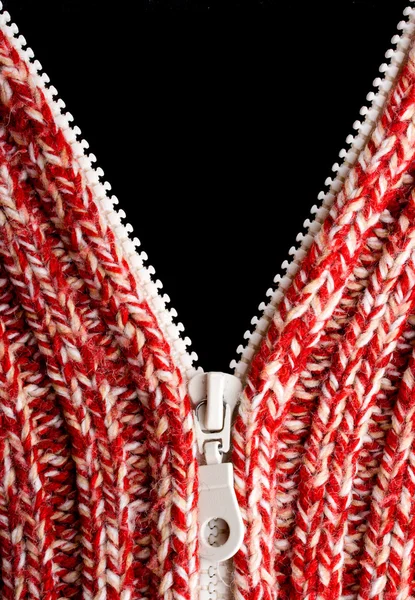 開かれたジッパー付き赤のウールのセーター — ストック写真