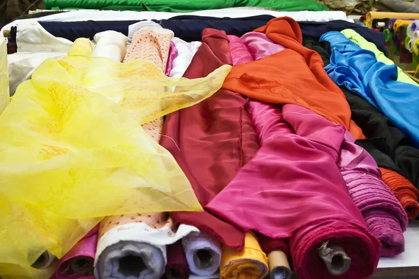 Reeks van kleurrijke kleding — Stockfoto