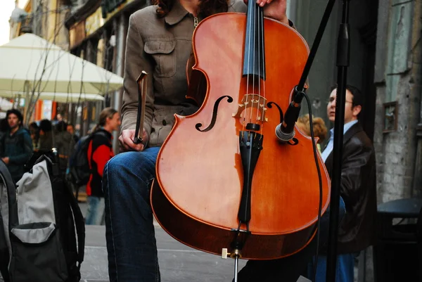 Violin på gaden - Stock-foto