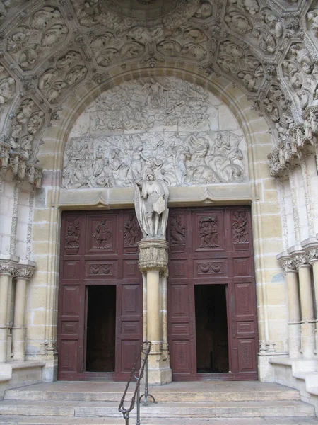Drzwi w kościele — Zdjęcie stockowe