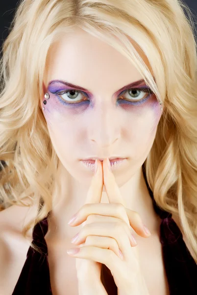 Sexy vrouw met creatieve make-up — Stockfoto