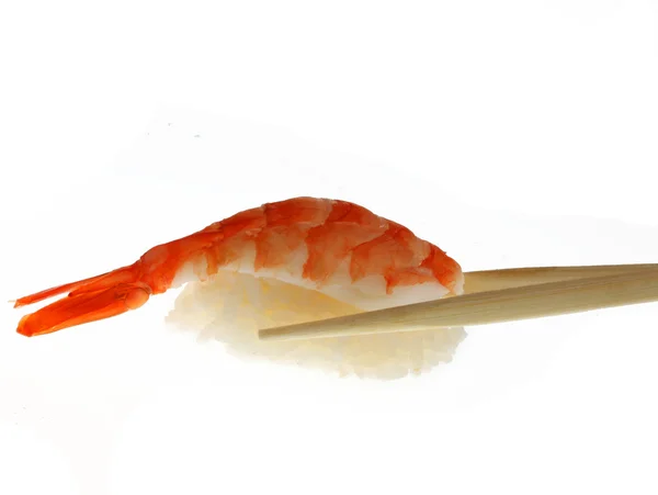 Sushi com pauzinhos tiro no branco — Fotografia de Stock