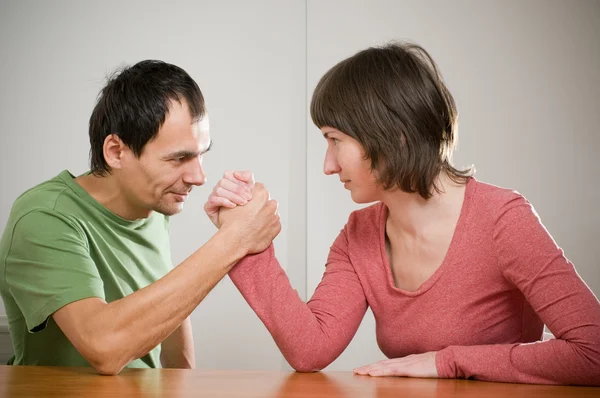 Family arm wrestling — Stock Photo, Image